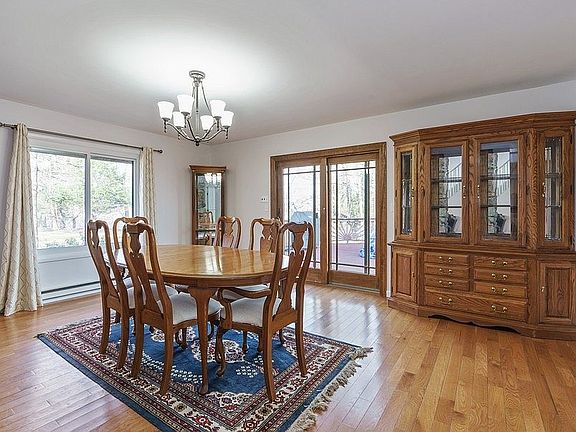 4th image of 6 Pheasant Pl