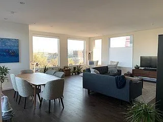 509 E 1st St #7 — Photo 8
