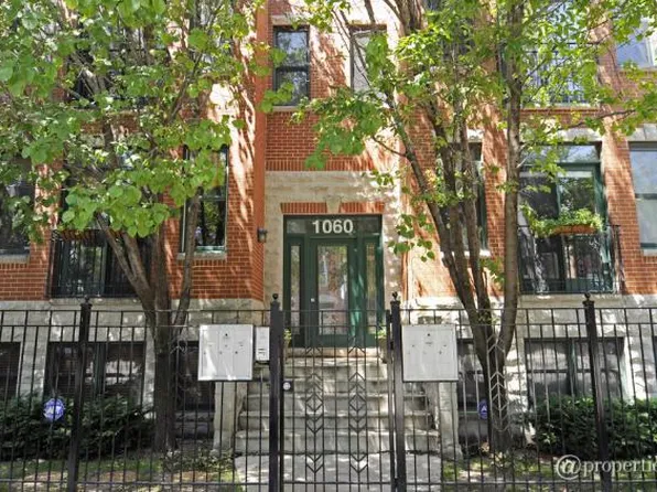 1060 N Marshfield Ave, Chicago, IL 60622