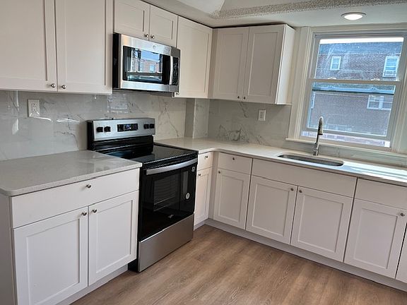 2nd image of 7100 Rowland Ave #2