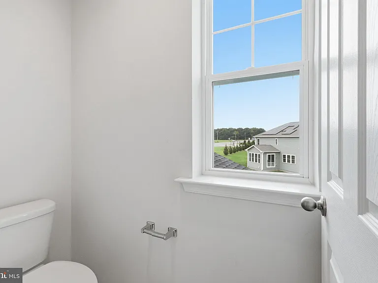 10302 Spotswood Dr — Photo 26