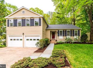 9364 Tovito Dr, Fairfax, VA 22031