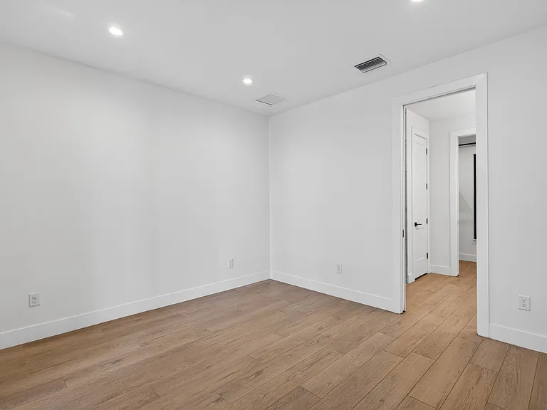1218 SW 9th Ct — Photo 23