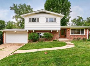 1302 Wyncrest Dr, Ballwin, MO