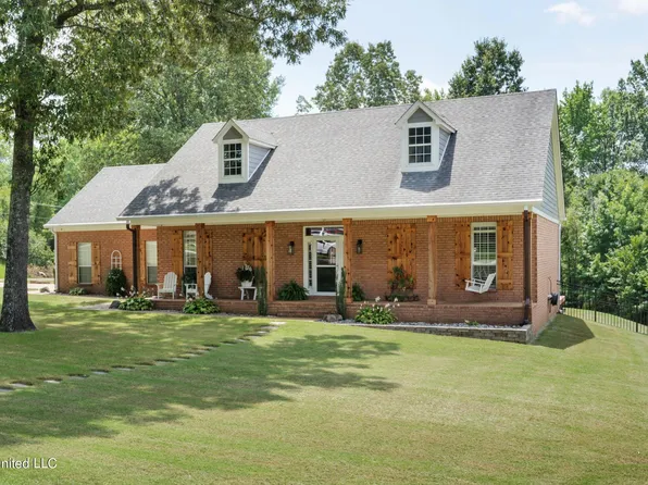 2005 Wood Hill Dr, Horn Lake, MS 38637