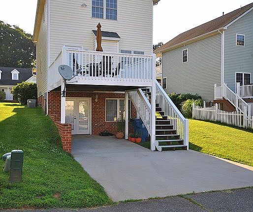 3rd image of 314 Wyndhurst Dr