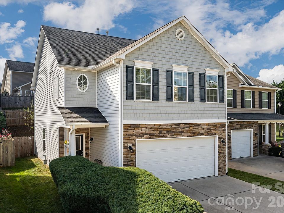 1st image of 34 Manderley Way