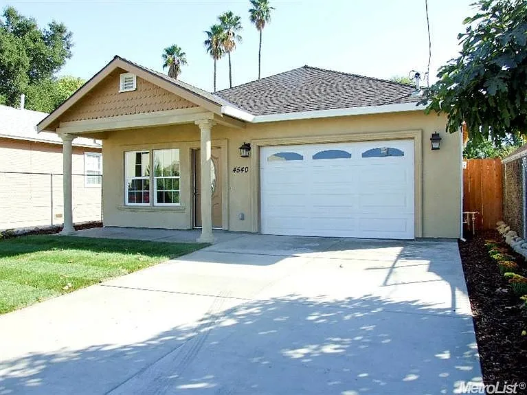 4540 9th Ave photo 1
