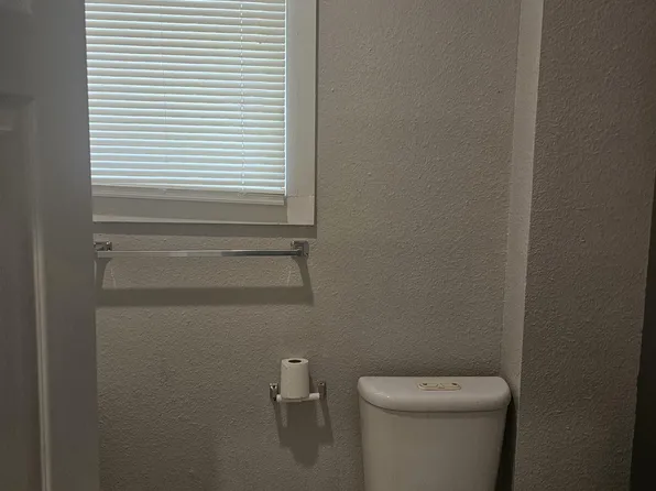 111 Alvarez Pl, San Antonio, TX 78204