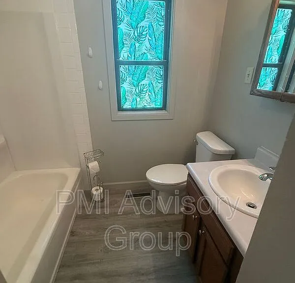6604 SW Meadowdale Dr — Photo 5
