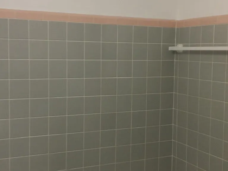 1ST BATHROOM