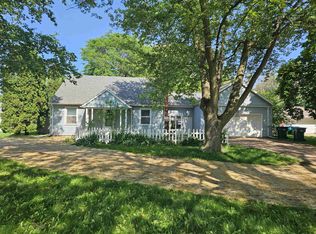 1430 S Van Dyke Rd, Appleton, WI 54914