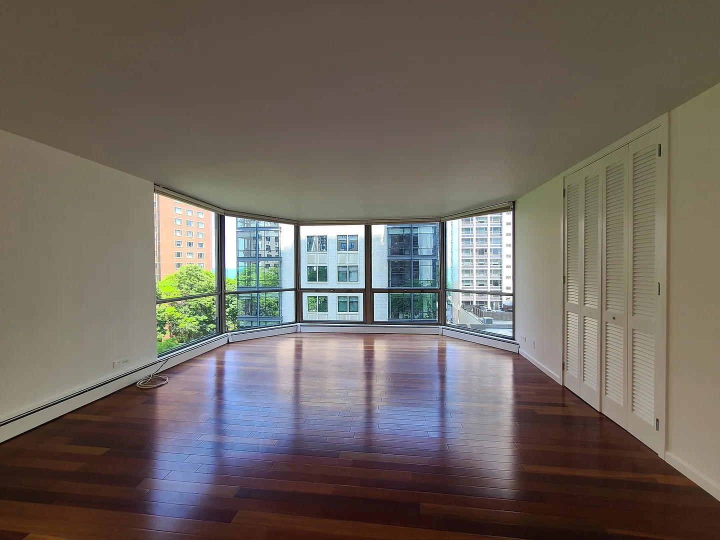 3 bed, 1550 sqft, $4,800 — Photo 2