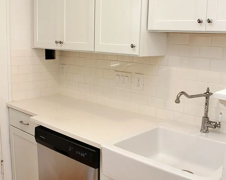Gorgeous Remodeled Belmont 1 Bedroom with Garage! — Photo 12