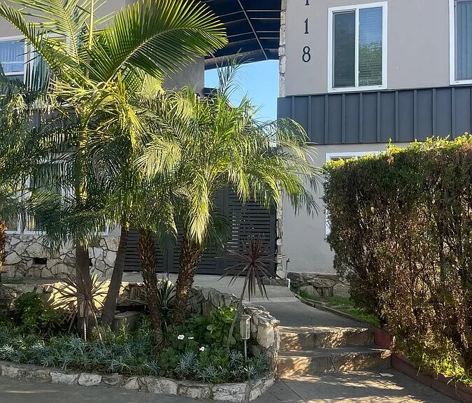 118 E Palmer Ave — Photo 3