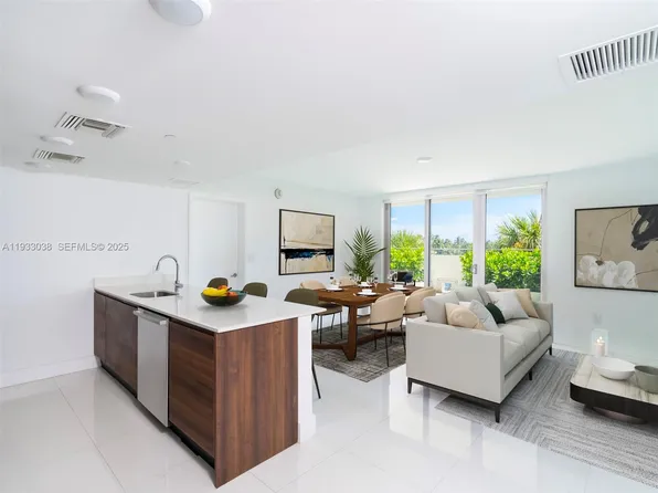 9261 E Bay Harbor Dr Unit 305, Bay Harbor Islands, FL 33154