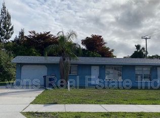 18493 Iris Rd, Fort Myers, FL 33967