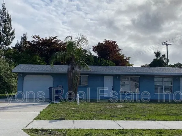 18493 Iris Rd, Fort Myers, FL 33967