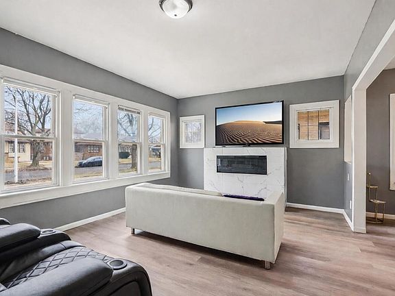 3rd image of 4073 North 16th STREET