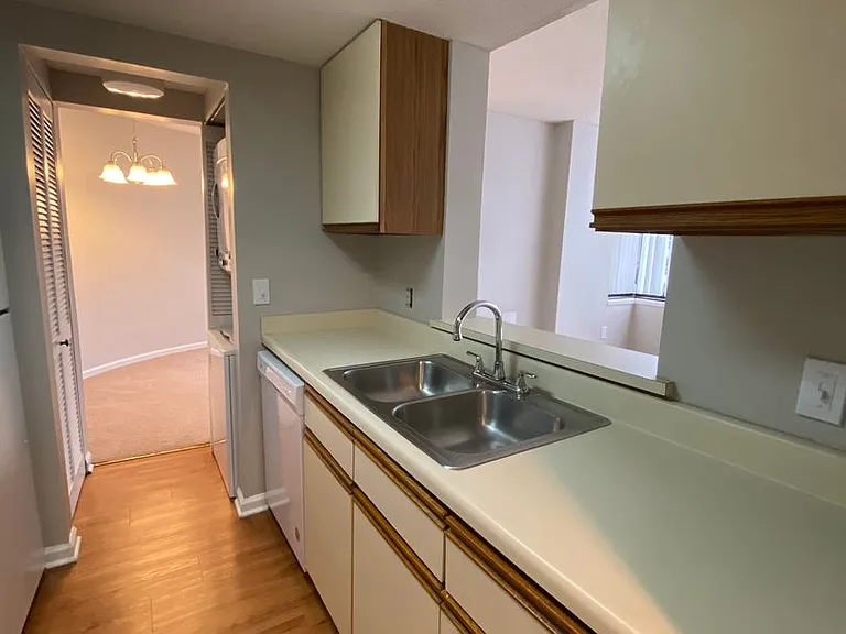 1100 Wheat St #404 — Photo 12