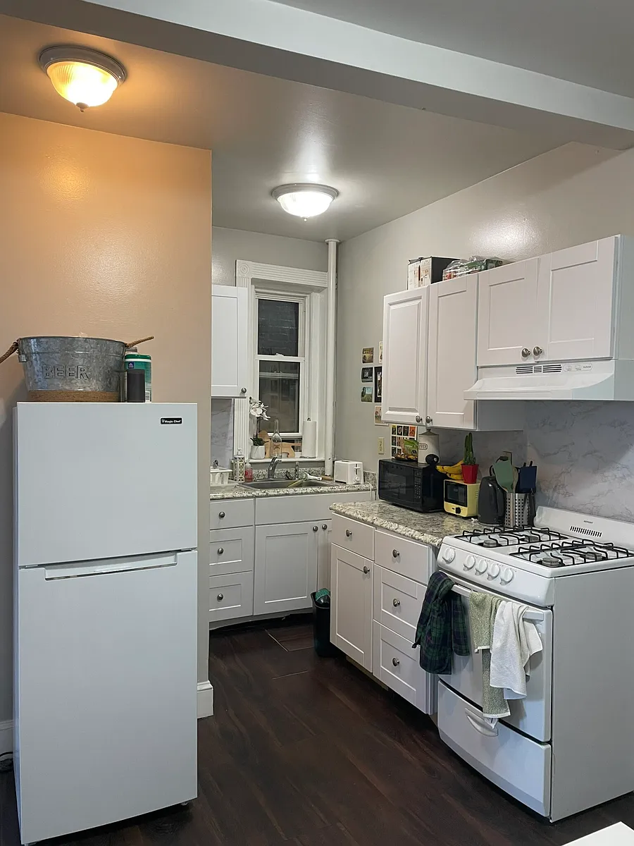 Building Photo - 463 Park Dr #23