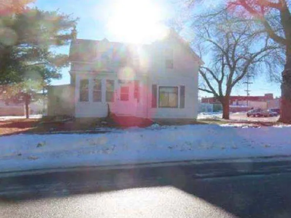 202 E Humphrey St, Lake Crystal, MN 56055