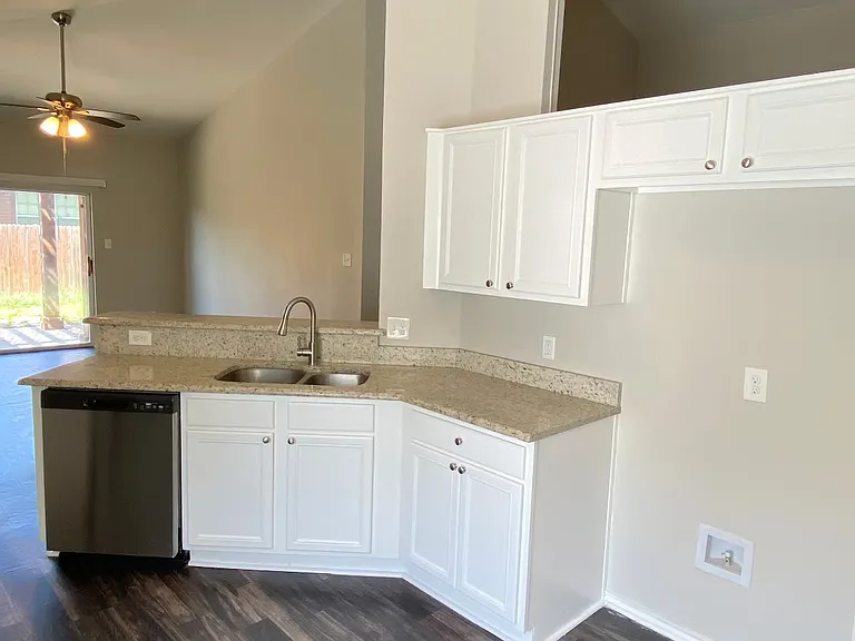 5048 Caraway Dr — Photo 15
