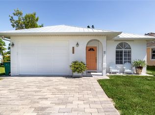 829 99th Ave N, Naples, FL 34108