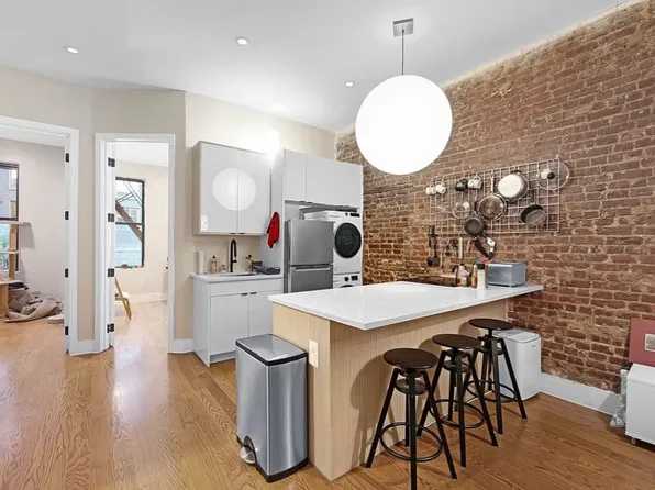 361 Vernon Avenue image 1 of 10