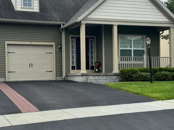 3 Essex St, Malta, NY 12020