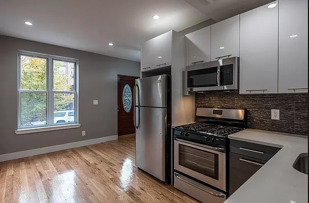 Rented by Reside New York | media 2