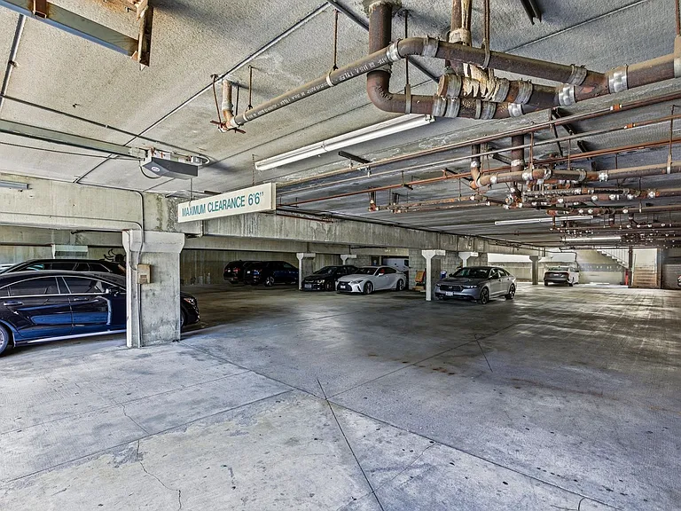 700 E Harvard St — Photo 26