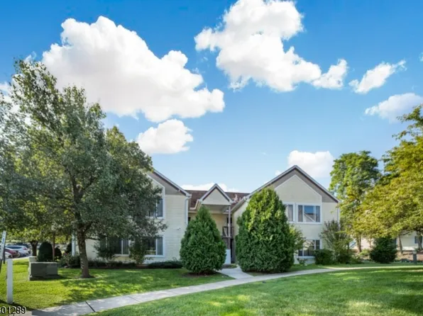 124 Falcon Ridge Way #124, Hamburg Boro, NJ 07419