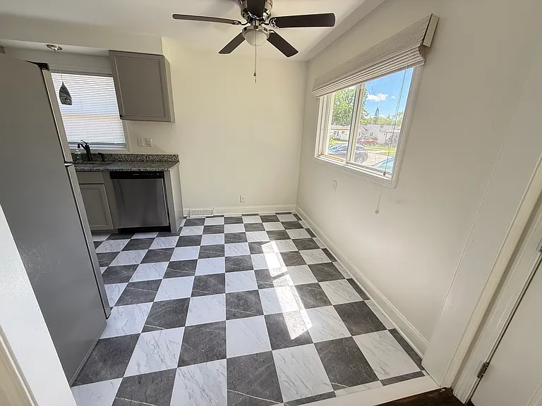 4653 Raymond Ave — Photo 6