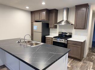 230 Grey Oak Dr #236, Coopersville, MI 49404