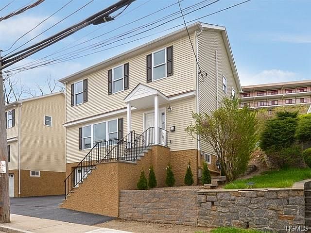 1st image of 21 Bushey Ave