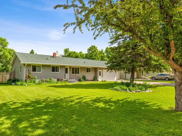 718 5th St SE, Mayville, ND 58257