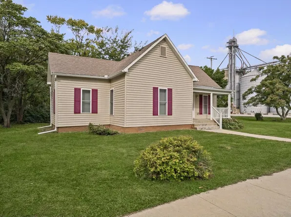 100 S Grant St, Broadlands, IL 61816