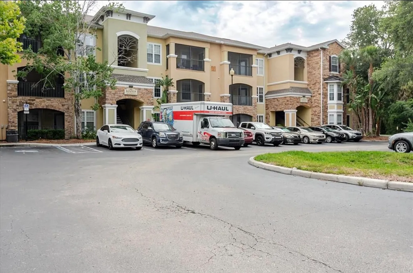 10019 Courtney Palms Blvd — Photo 4