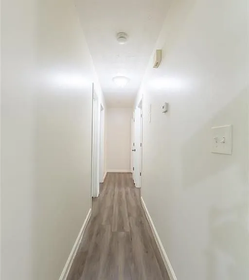 2100 Whitebluff Way — Photo 32