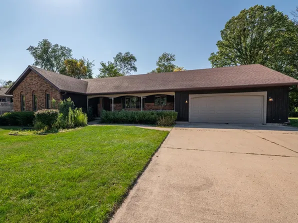 1236 Meadowview DRIVE, Menasha, WI 54952