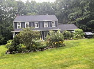 9 Crescent Ln, New Milford, CT 06776