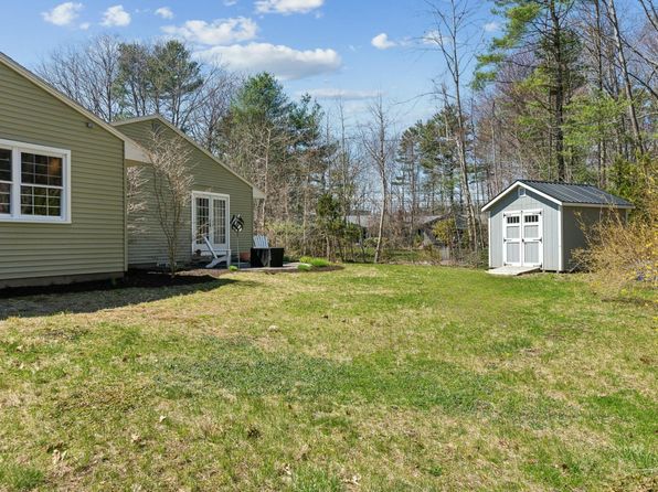 14 Colonial Drive, Kennebunk, ME 04043