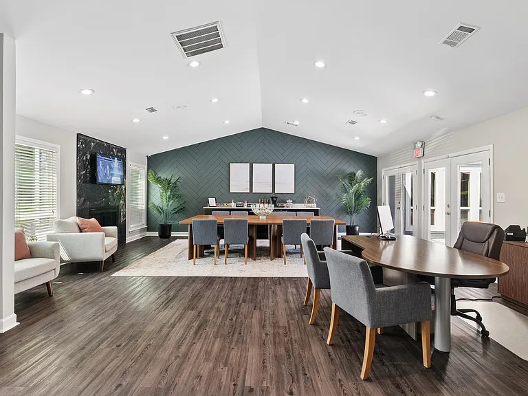 Palmetto Place Apartments — Photo 17