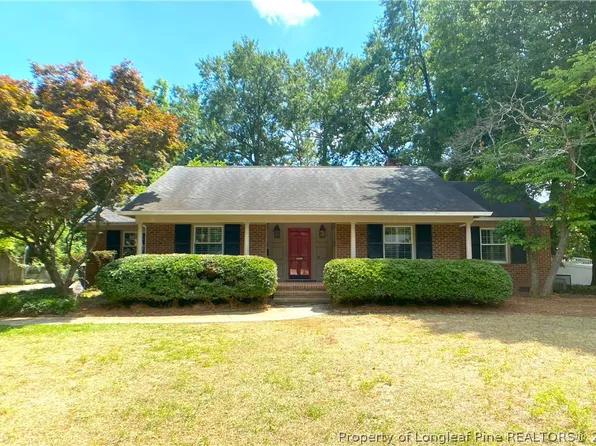 2721 Mirror Lake Dr, Fayetteville, NC 28303