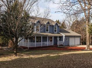 31005 Explorers Trl, De Soto, KS 66018