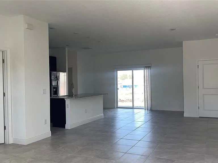 237 Cimarron Dr — Photo 2