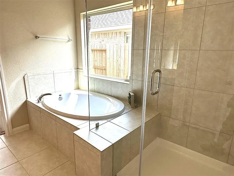 788 Lake Lacosta Dr — Photo 14