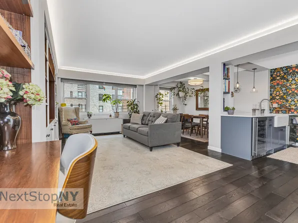 345 East 56th Street 3F image 2 of 14