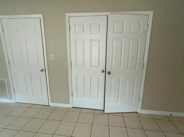 132 Ash Ct, Radcliff, KY 40160